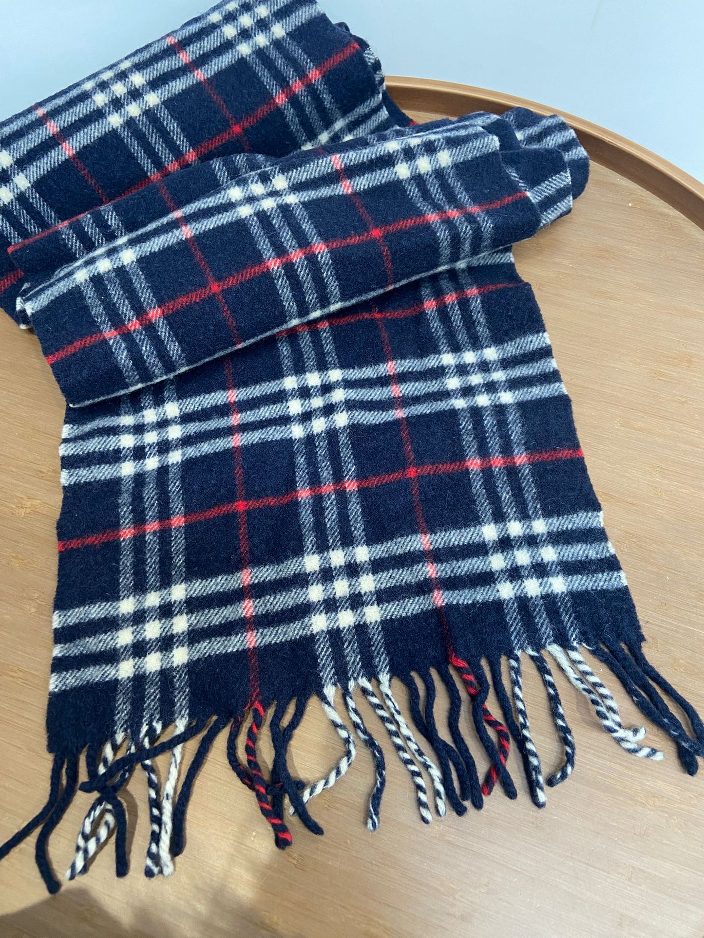 Burberry 深藍色羊絨頸巾