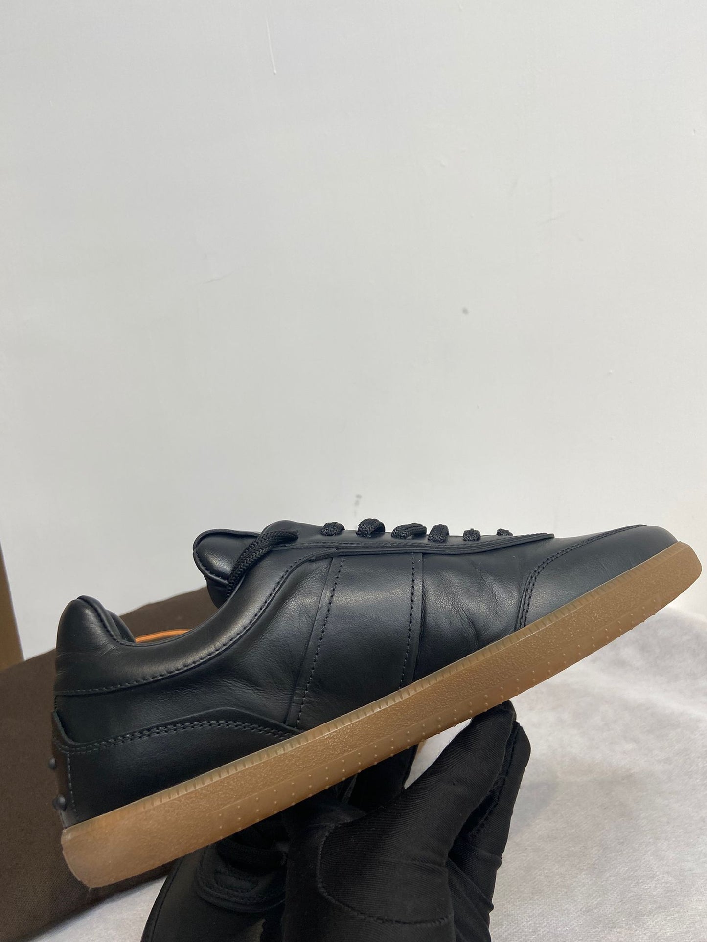 Tod’s黑色運動鞋 (未使用閑置品)