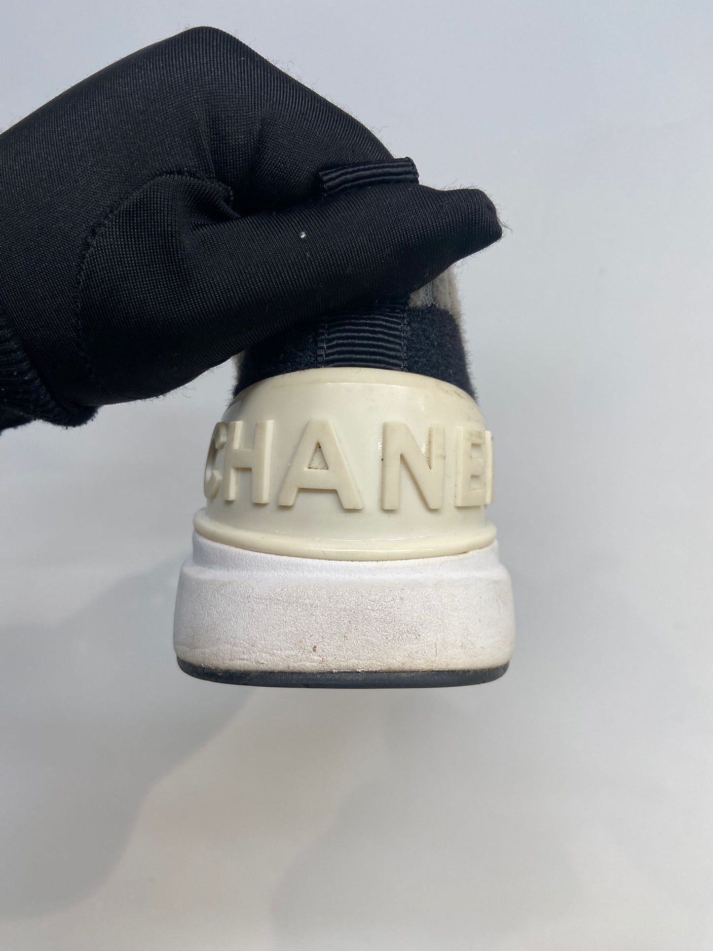 CHANEL 黑色運動鞋