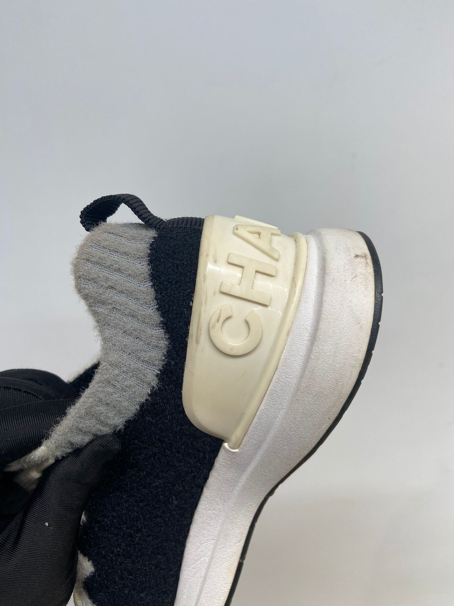CHANEL 黑色運動鞋