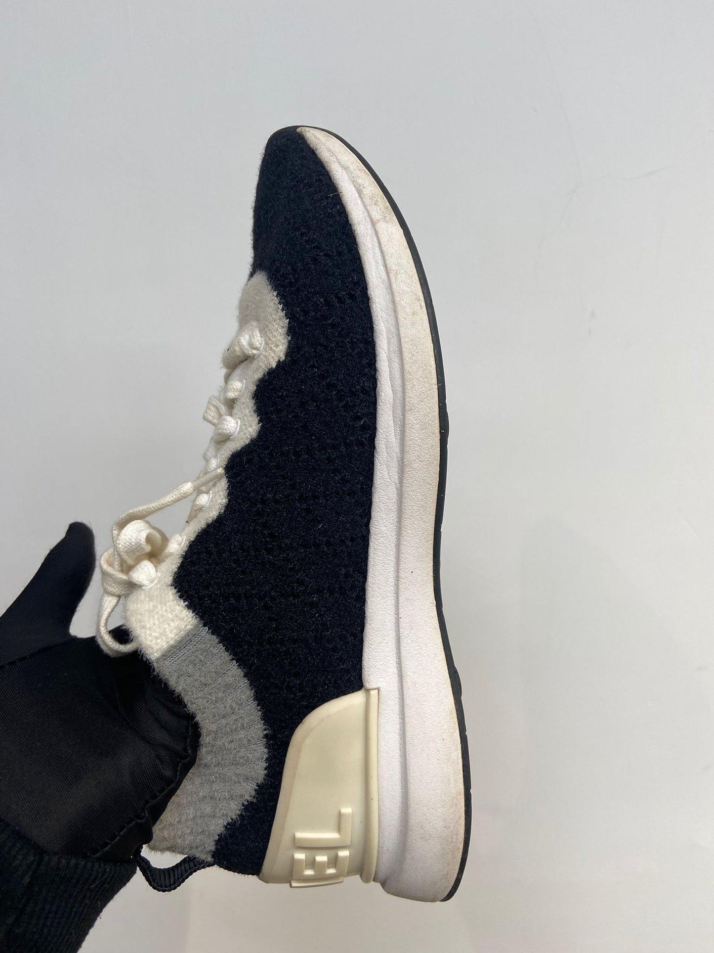 CHANEL 黑色運動鞋