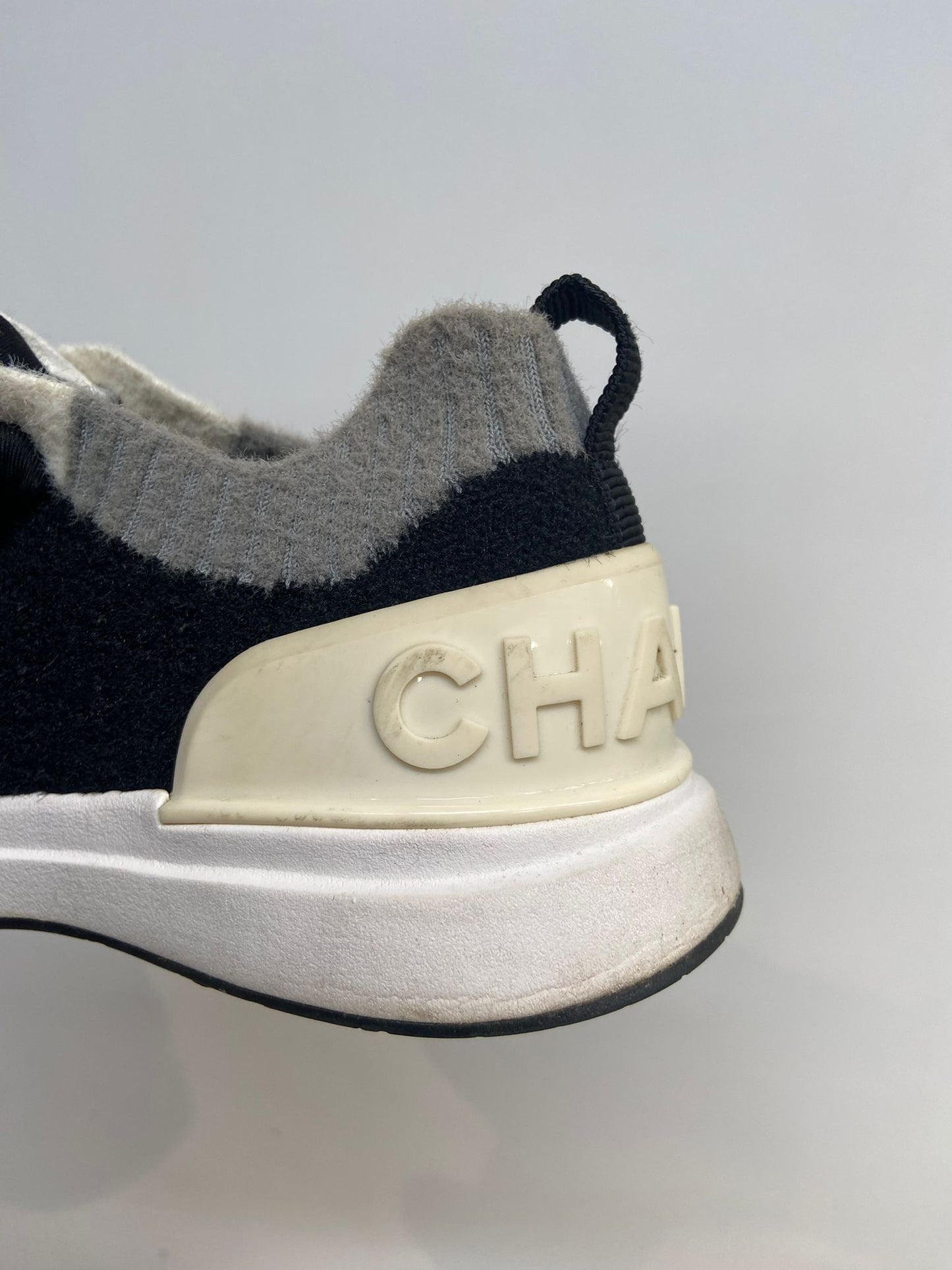 CHANEL 黑色運動鞋