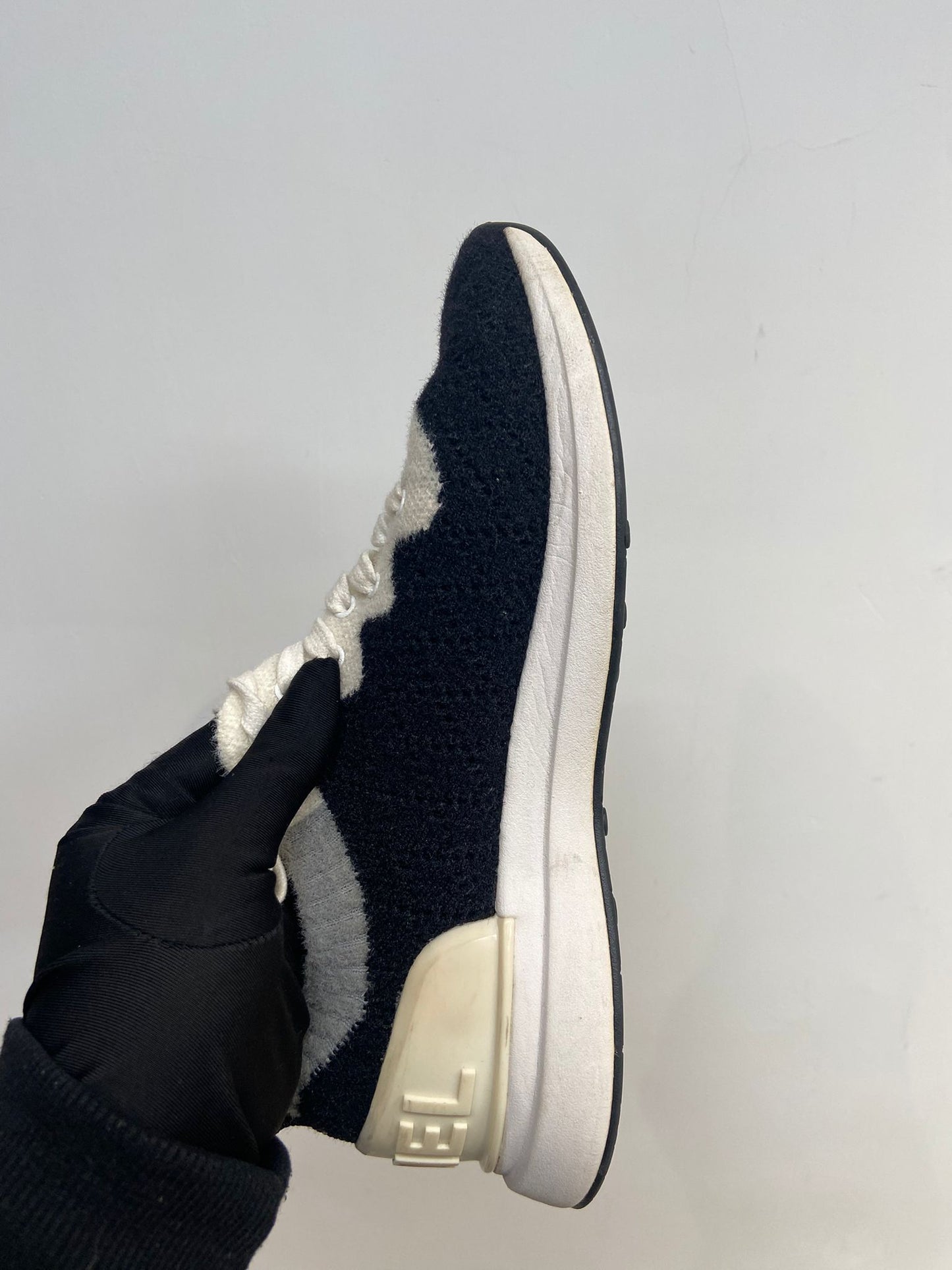 CHANEL 黑色運動鞋