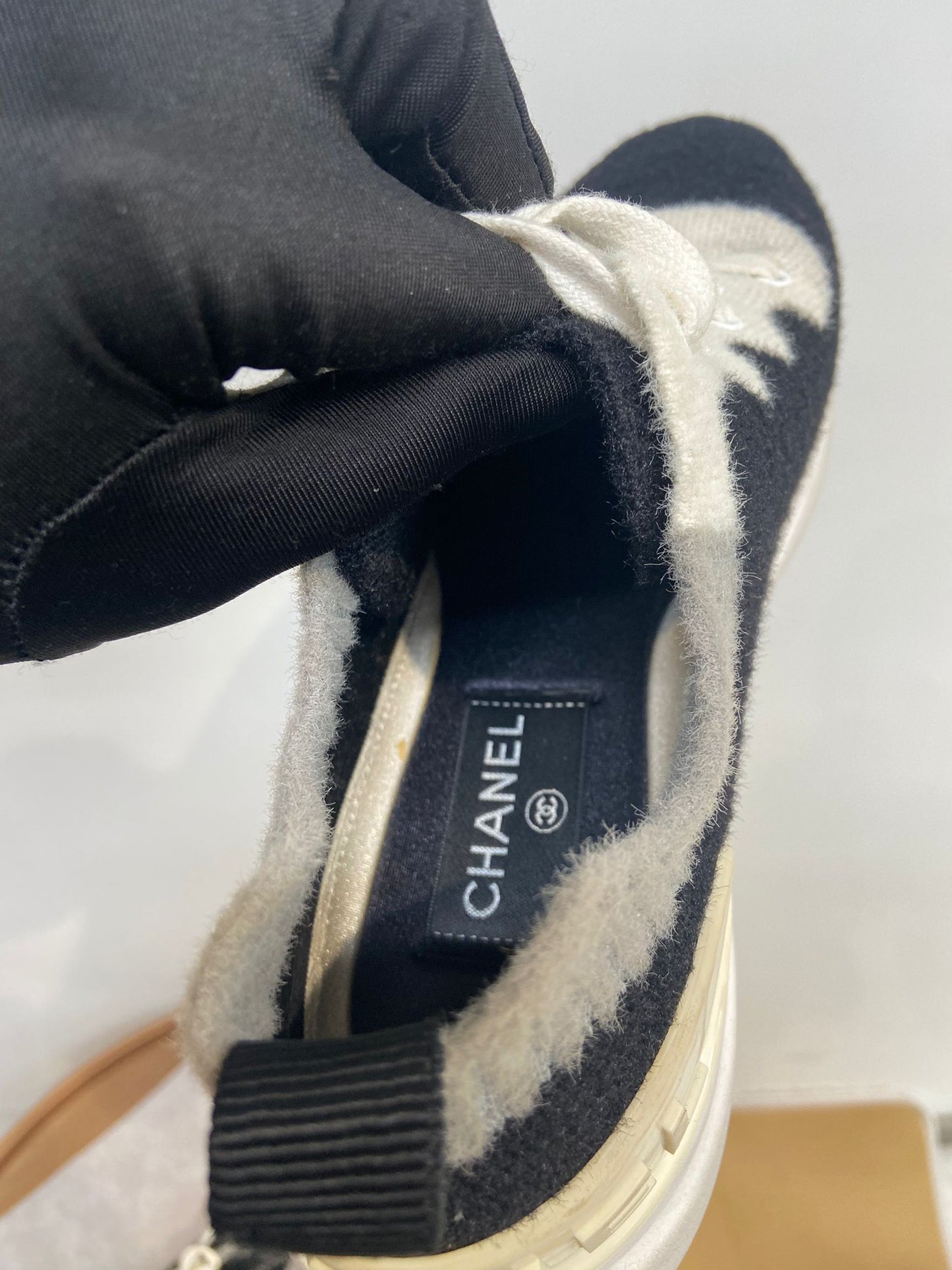 CHANEL 黑色運動鞋