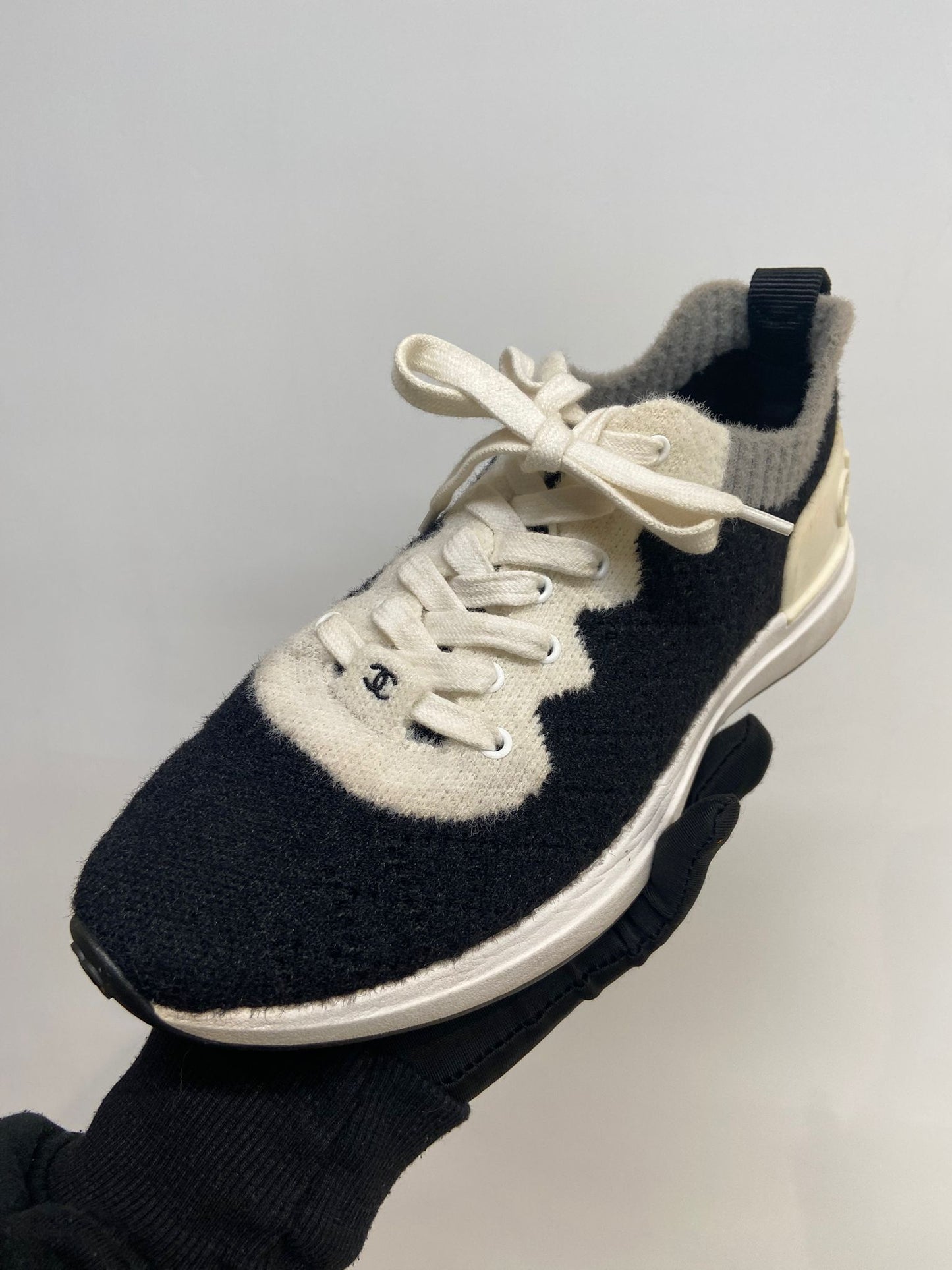 CHANEL 黑色運動鞋