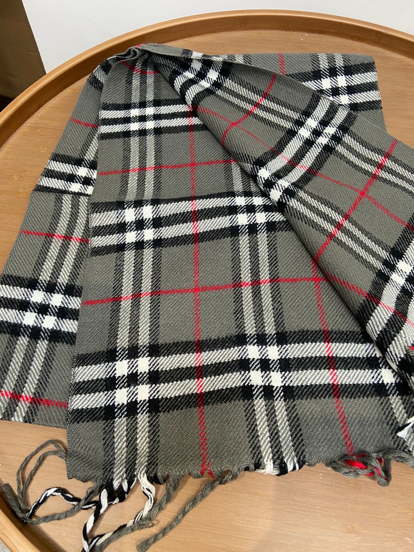 BURBERRY 灰色頸巾 有吊牌&包裝