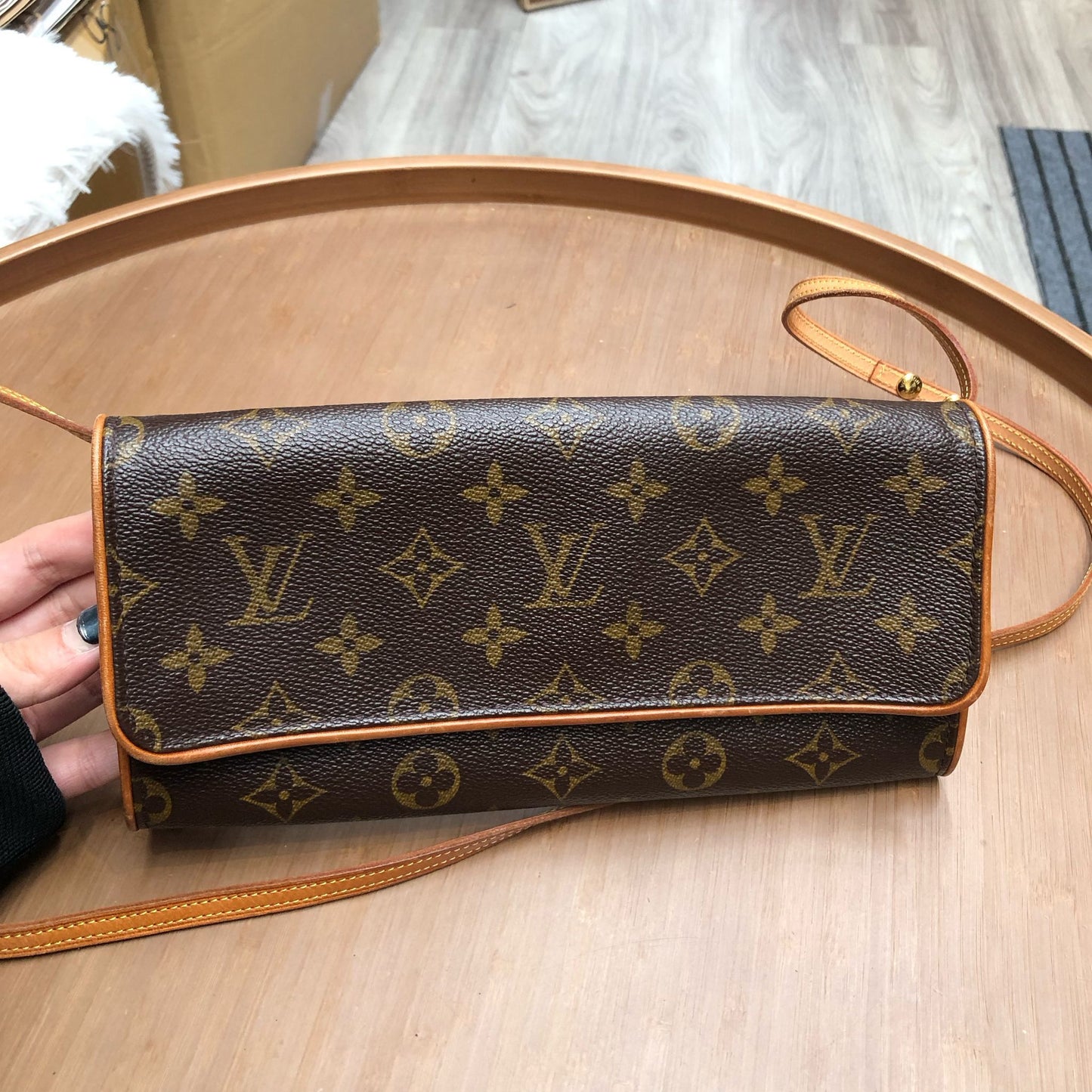 LV 斜孭袋  M51852