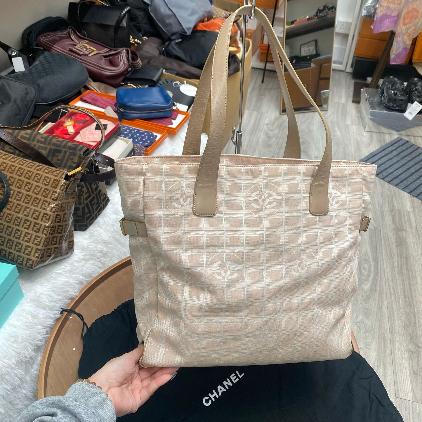 CHANEL冰格Tote 杏色 有卡有貼有塵袋