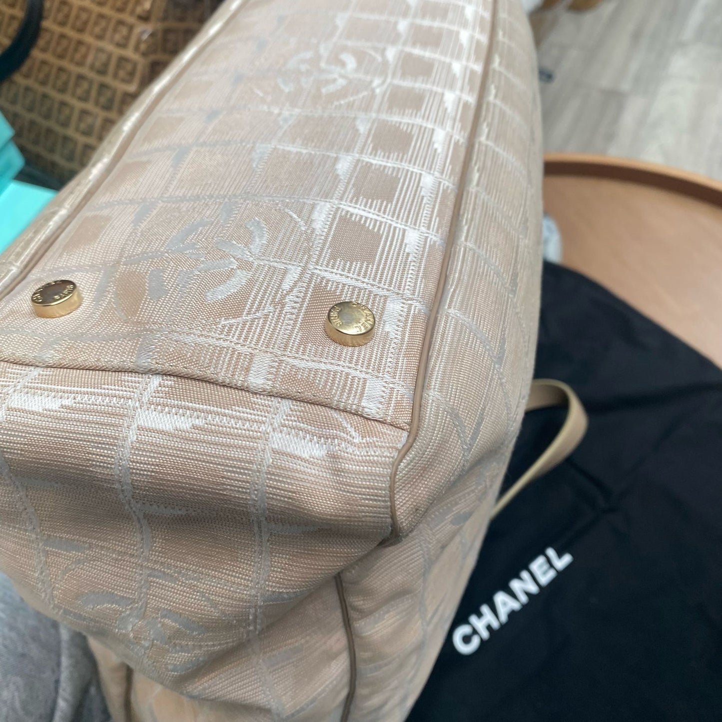 CHANEL冰格Tote 杏色 有卡有貼有塵袋