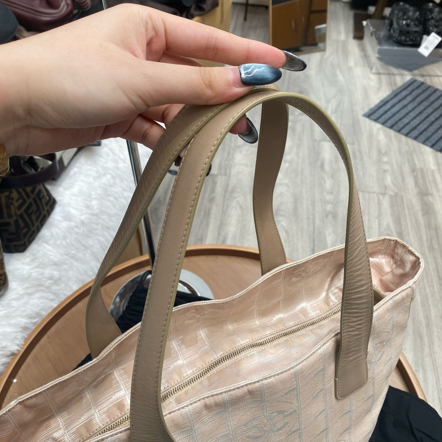 CHANEL冰格Tote 杏色 有卡有貼有塵袋