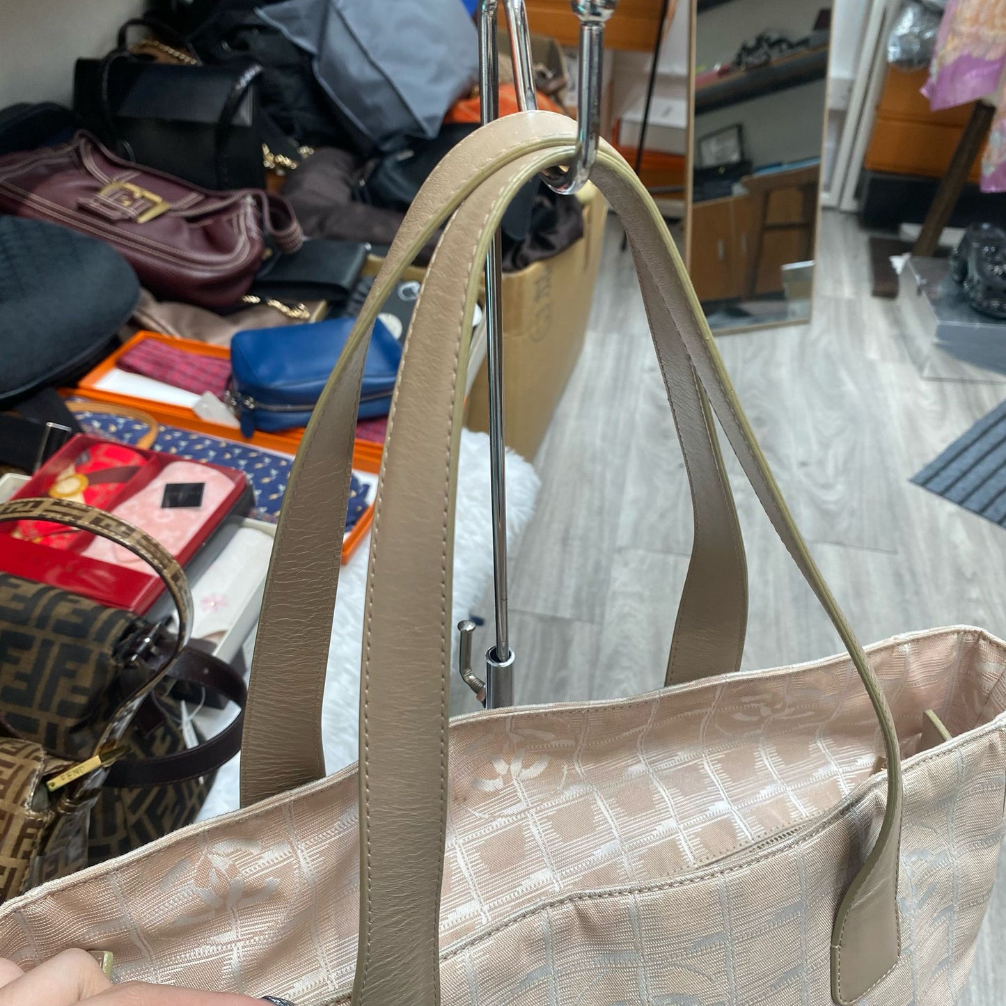 CHANEL冰格Tote 杏色 有卡有貼有塵袋