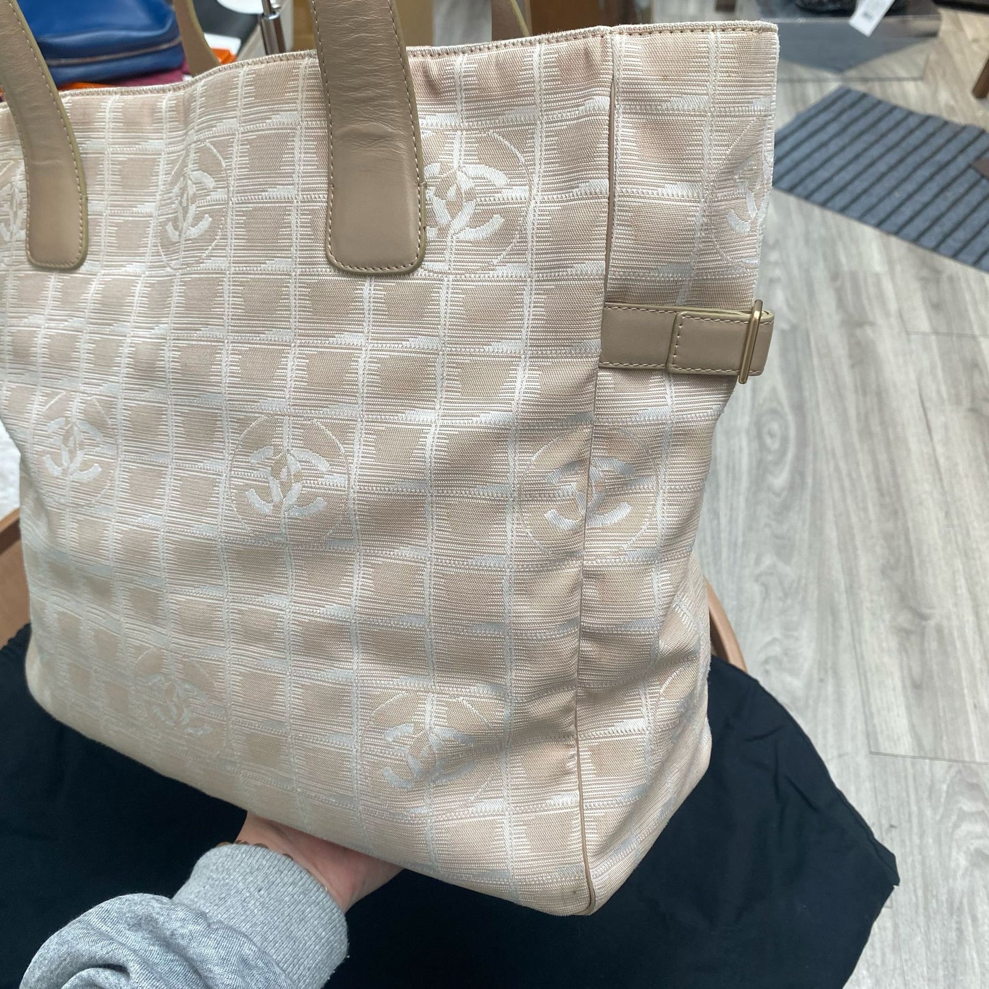 CHANEL冰格Tote 杏色 有卡有貼有塵袋