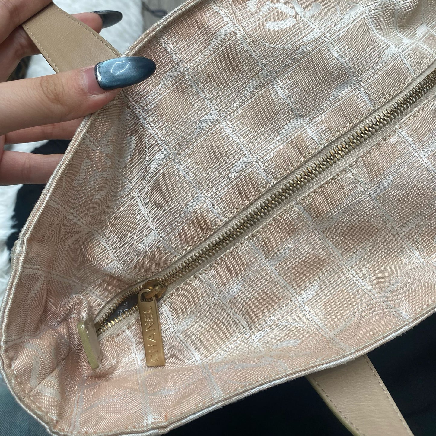 CHANEL冰格Tote 杏色 有卡有貼有塵袋
