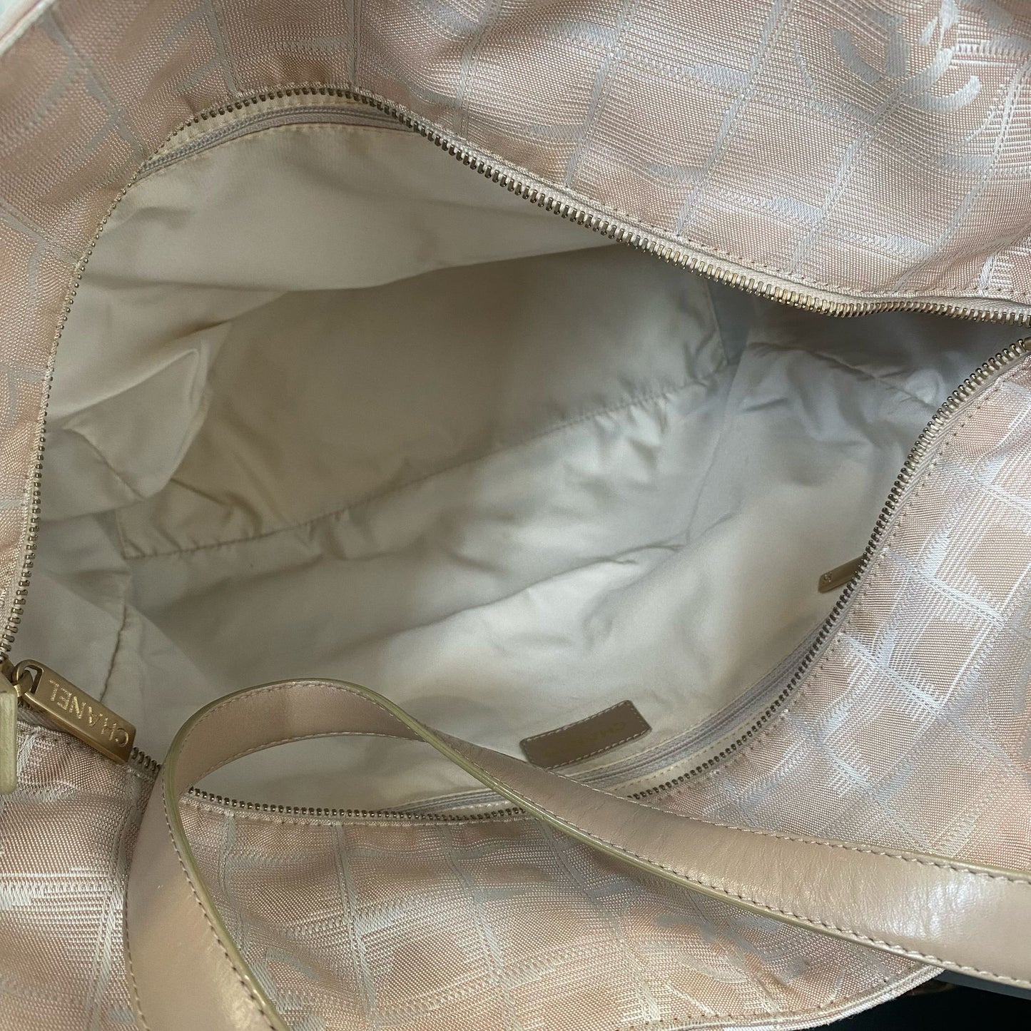 CHANEL冰格Tote 杏色 有卡有貼有塵袋