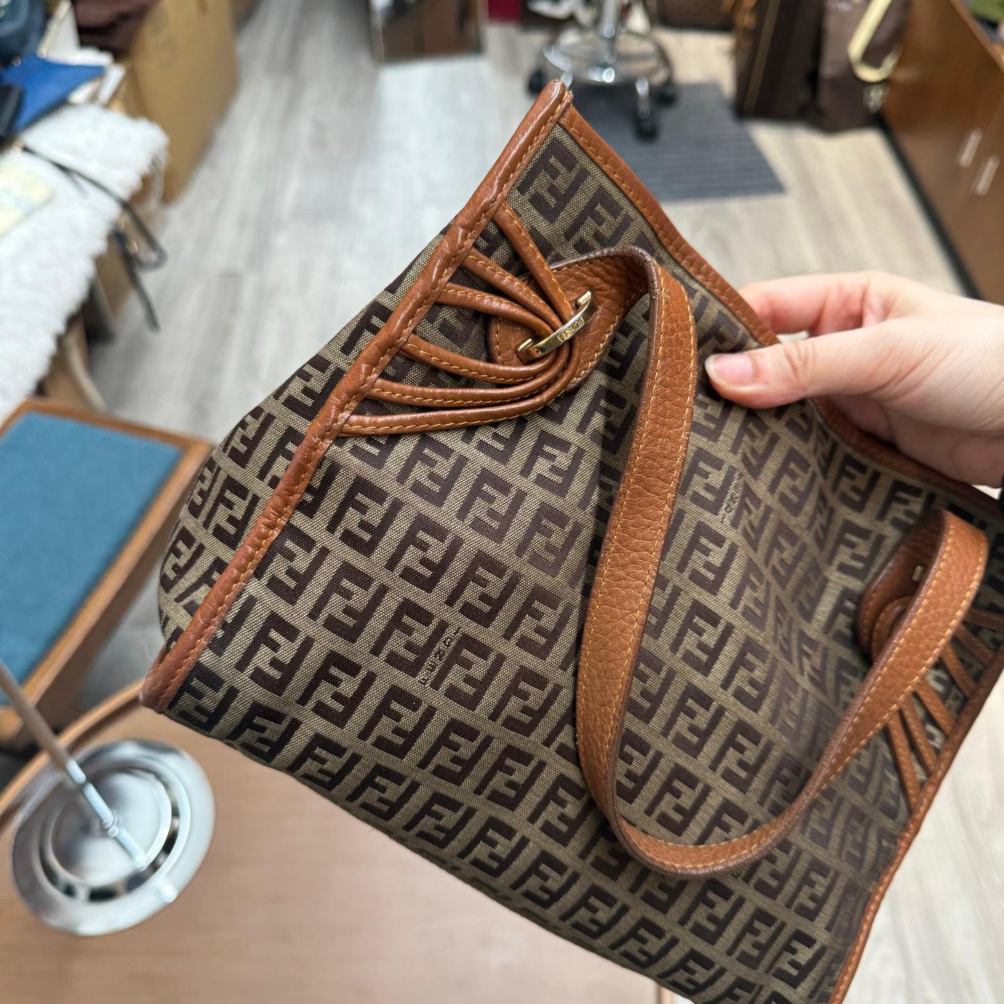 Fendi手提包