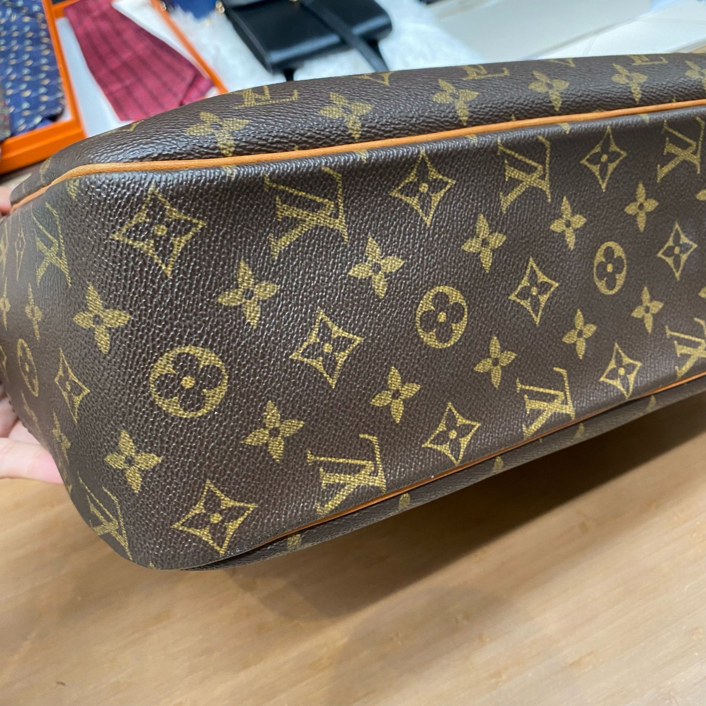 LV 學生袋
