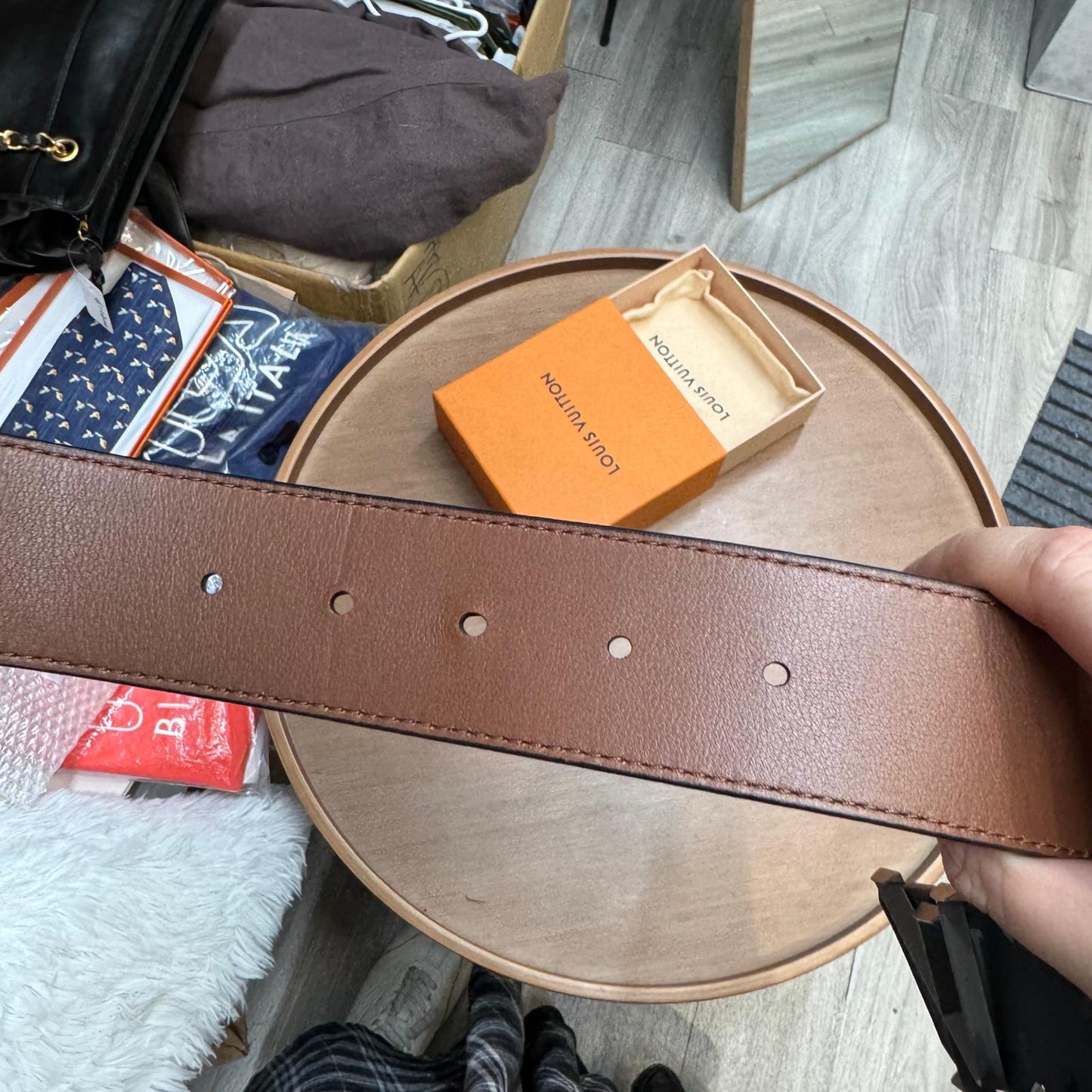 LV 男裝皮帶 有盒、塵袋