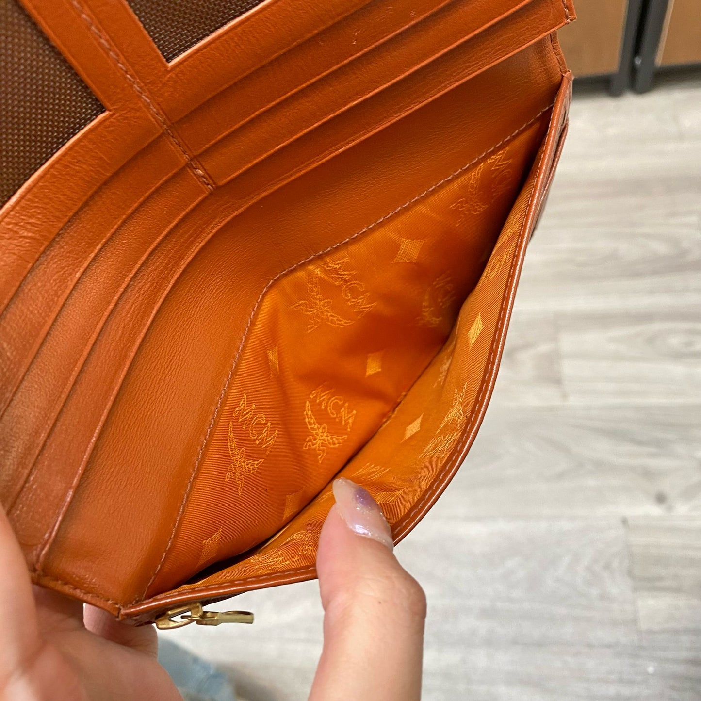 MCM 長銀包