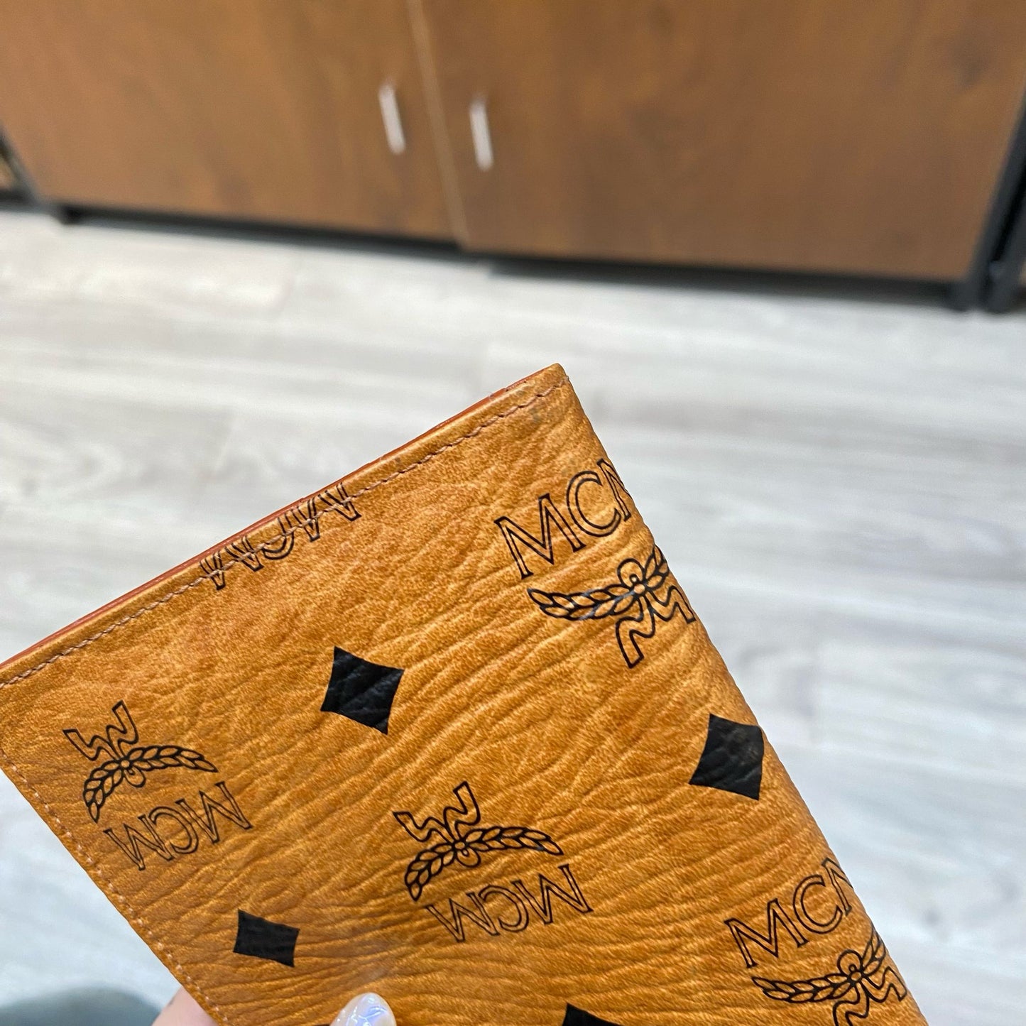 MCM 長銀包
