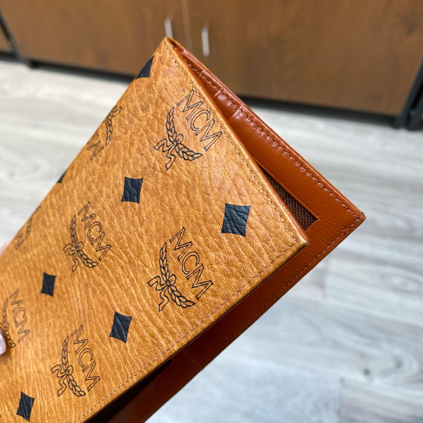 MCM 長銀包