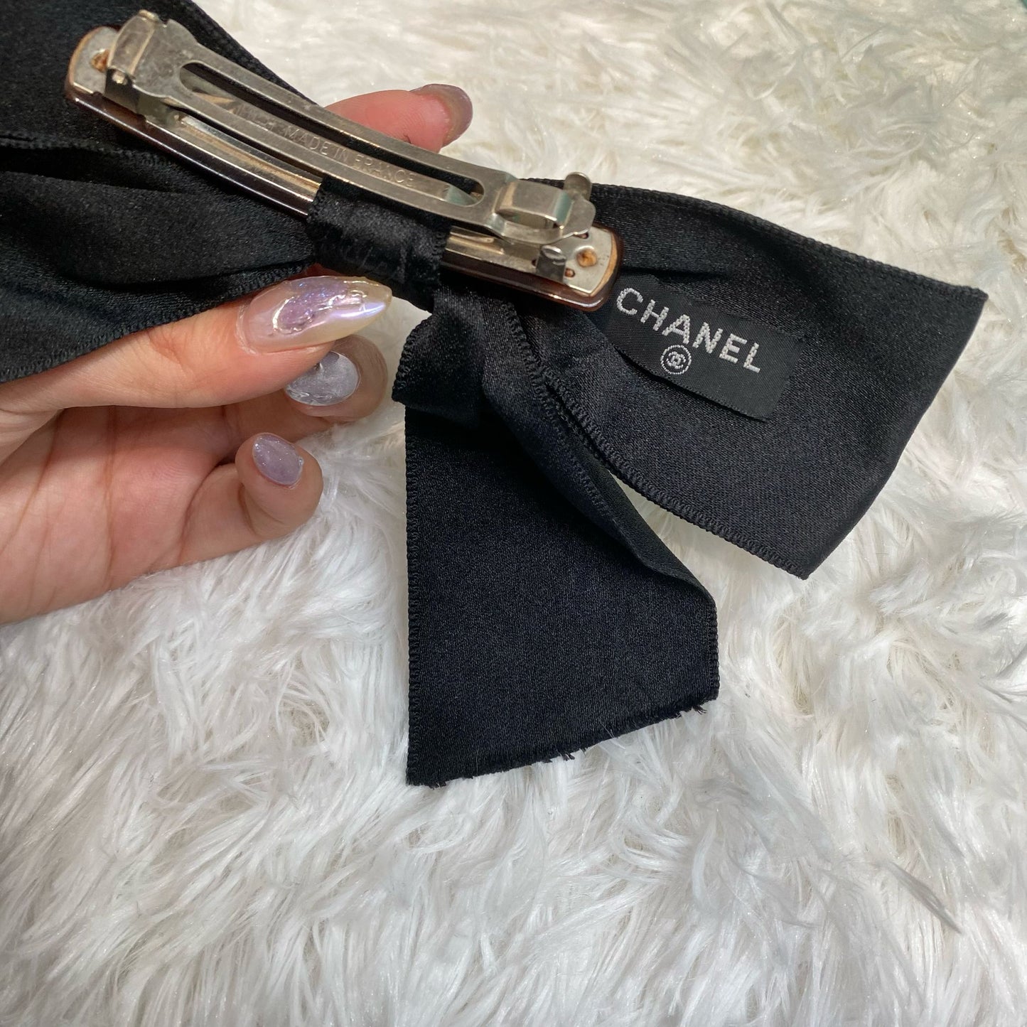 CHANEL 蝴蝶結髮夾