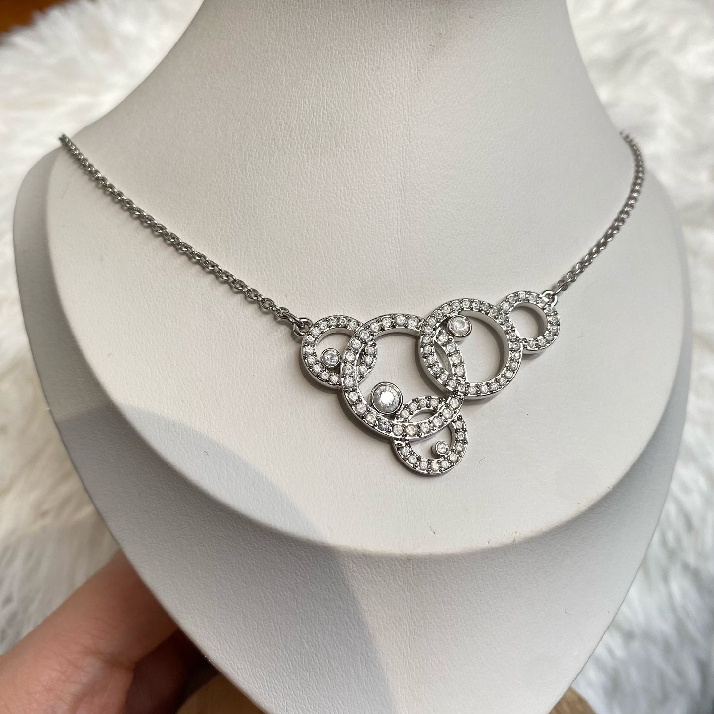 SWAROVSKI 多鑽頸鏈
