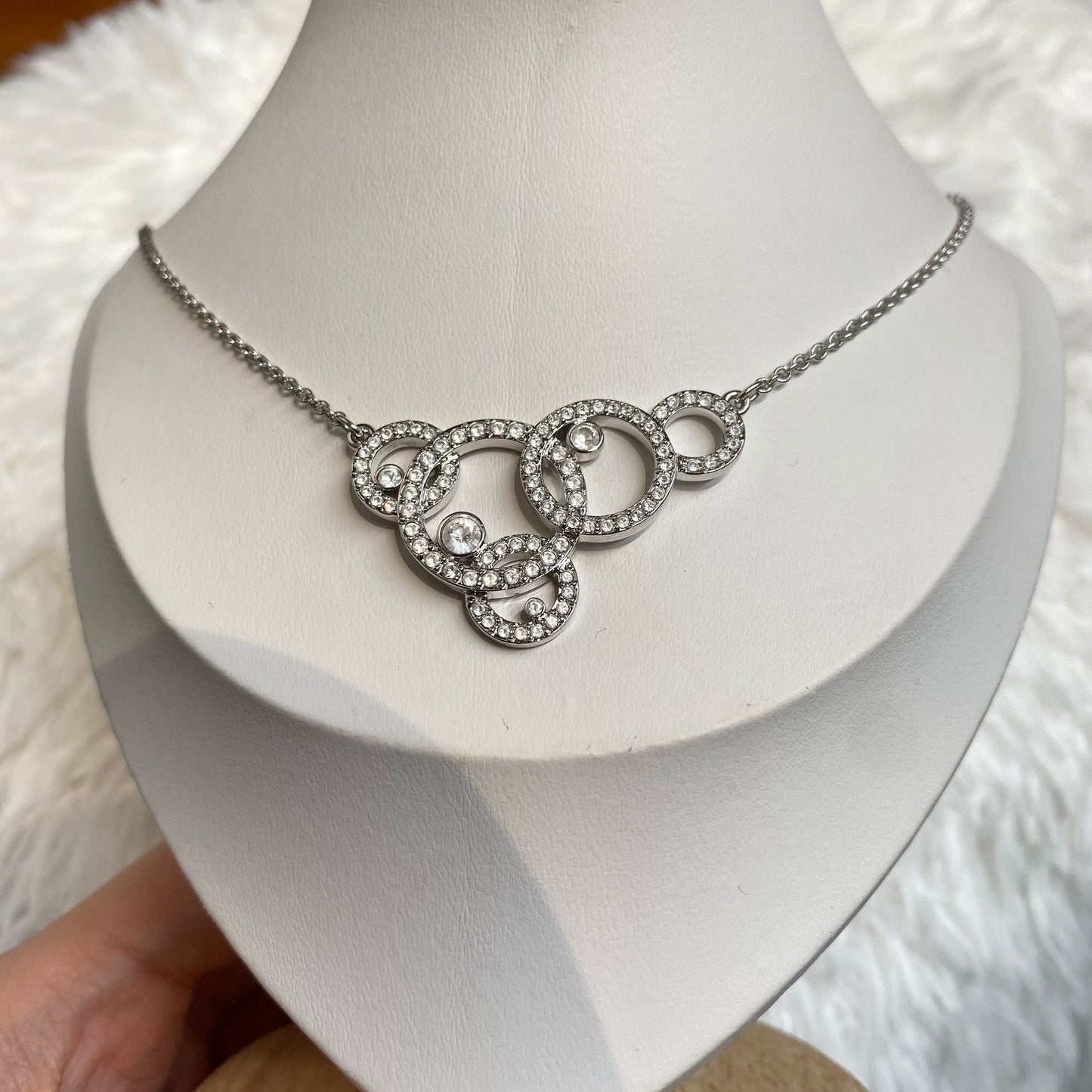 SWAROVSKI 多鑽頸鏈
