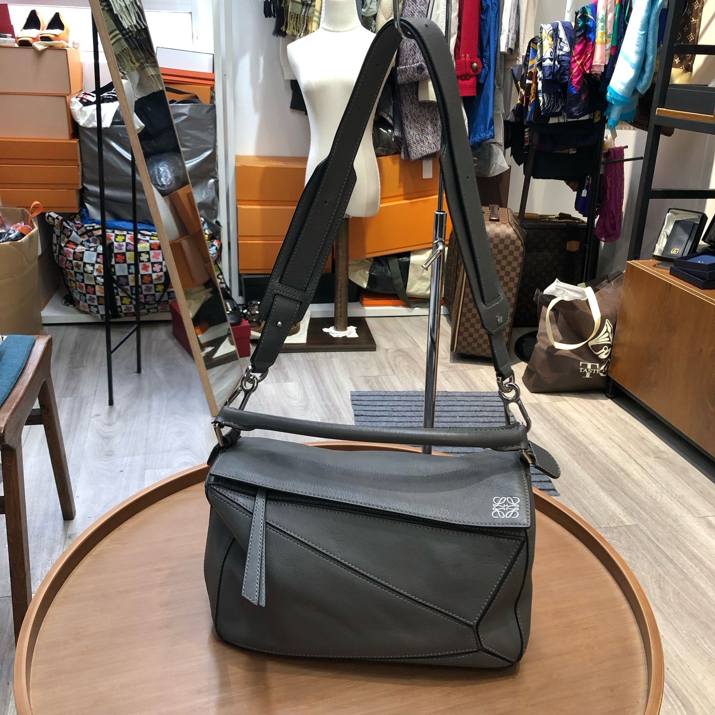 LOEWE Puzzle (灰色)