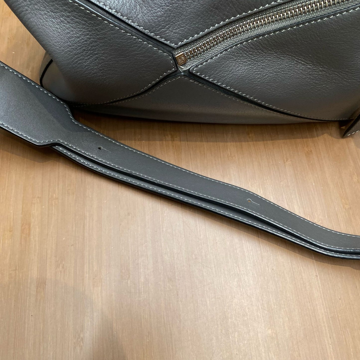 LOEWE Puzzle (灰色)