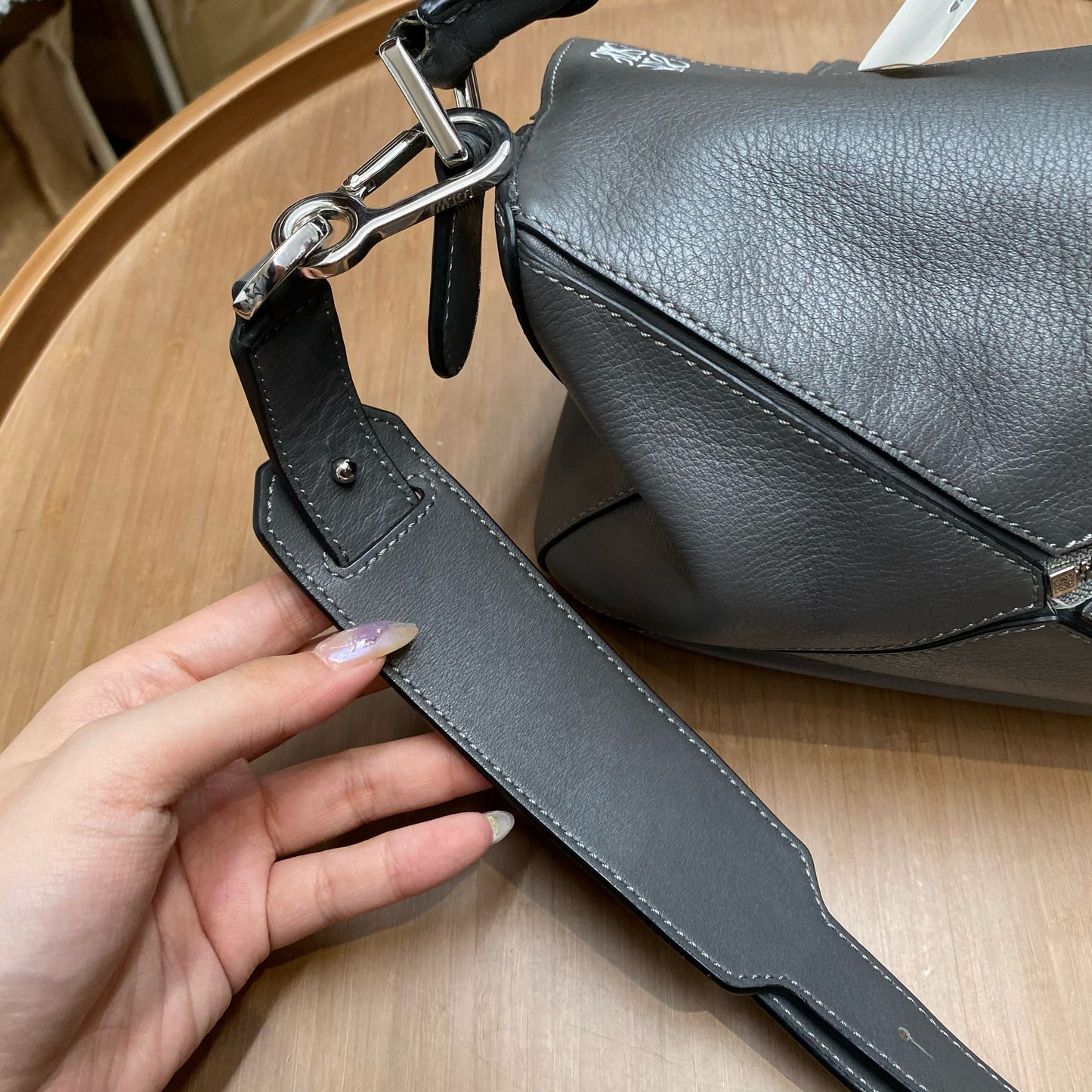LOEWE Puzzle (灰色)