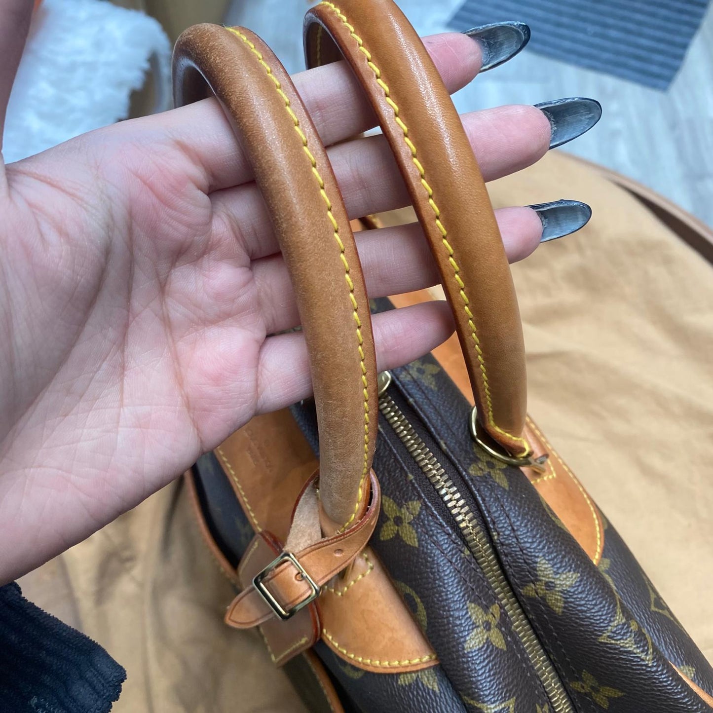 LV Deauville 有塵袋