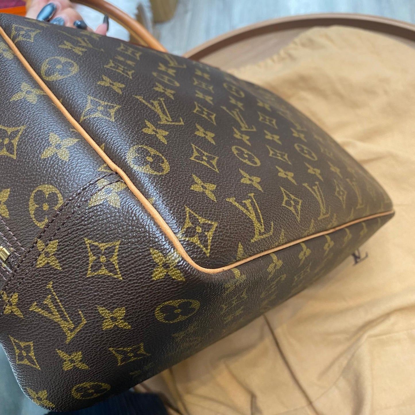 LV Deauville 有塵袋