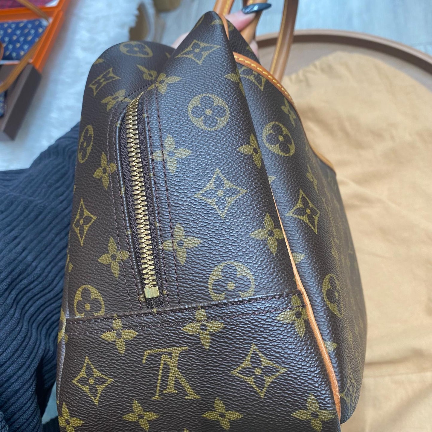LV Deauville 有塵袋