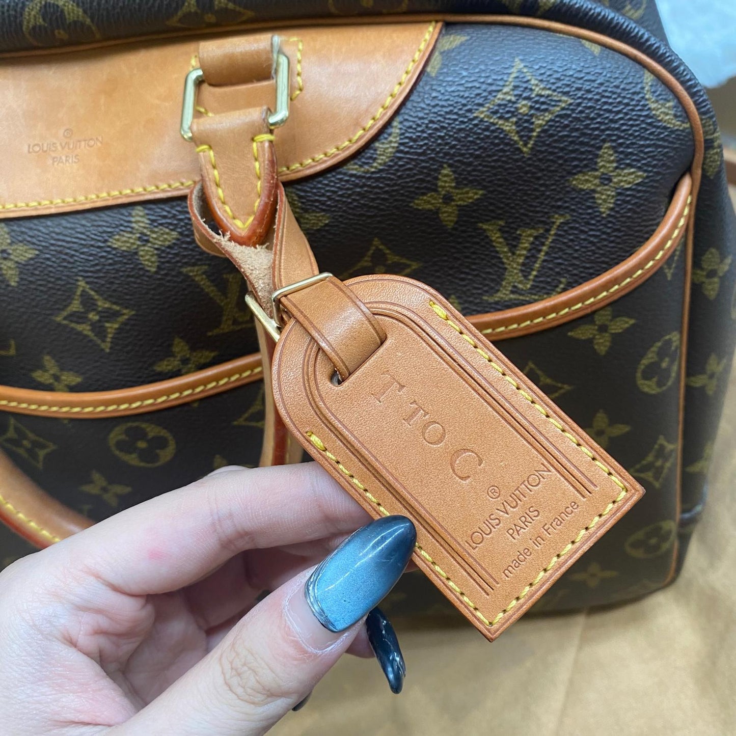 LV Deauville 有塵袋
