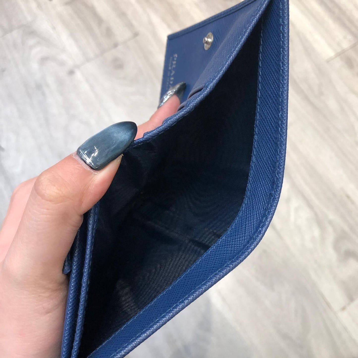 PRADA 藍色銀包 有盒 未使用品