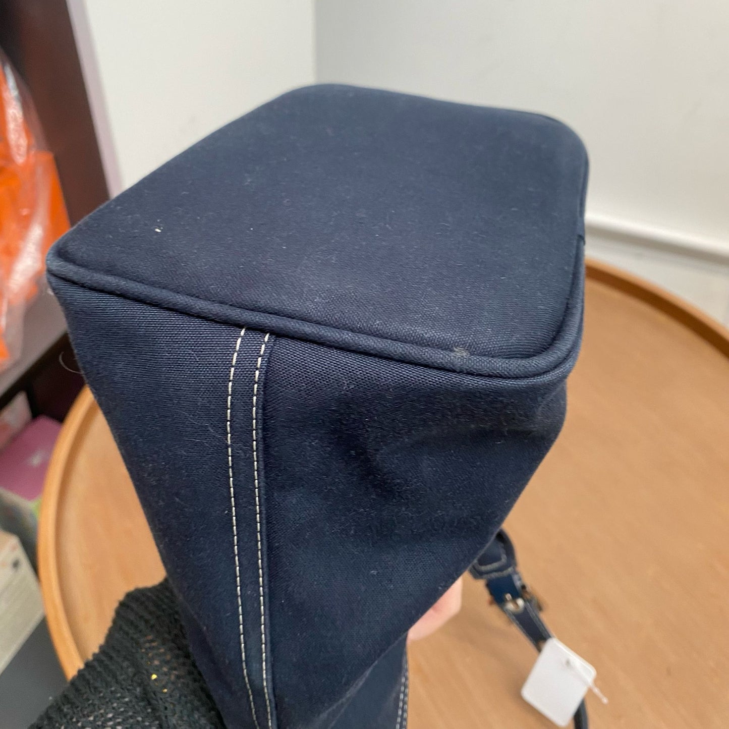 FENDI 琺瑯扣牛仔牛角腋下袋