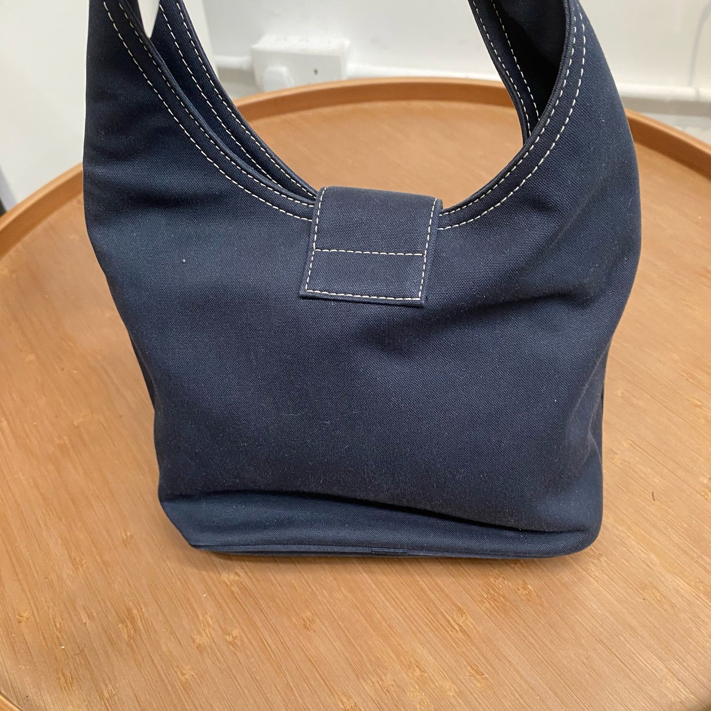 FENDI 琺瑯扣牛仔牛角腋下袋