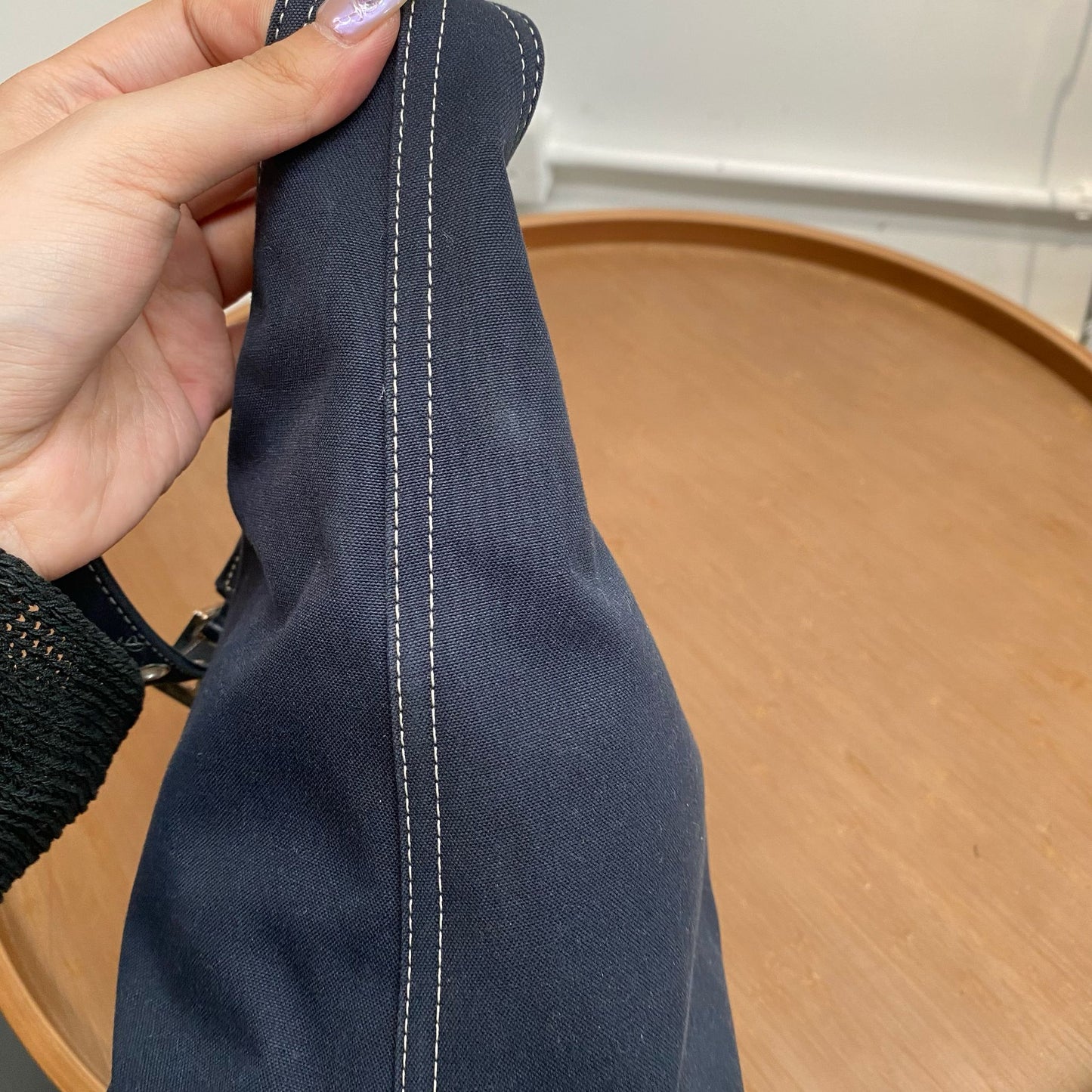 FENDI 琺瑯扣牛仔牛角腋下袋