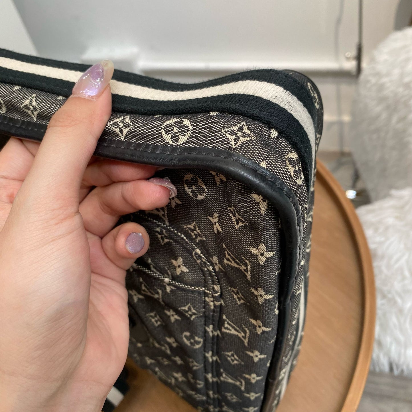 LV 牛仔斜孭袋