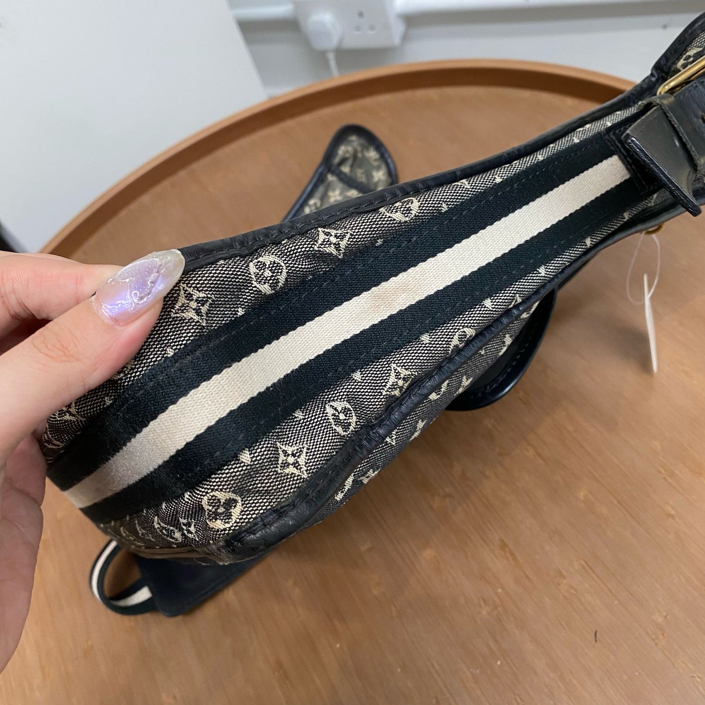 LV 牛仔斜孭袋