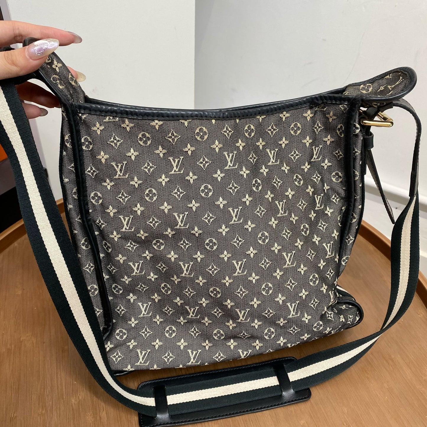 LV 牛仔斜孭袋