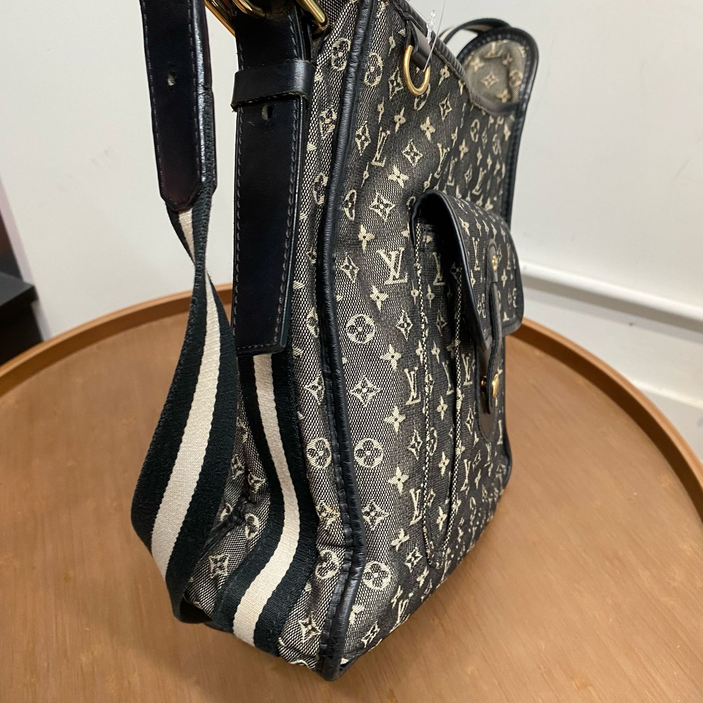 LV 牛仔斜孭袋