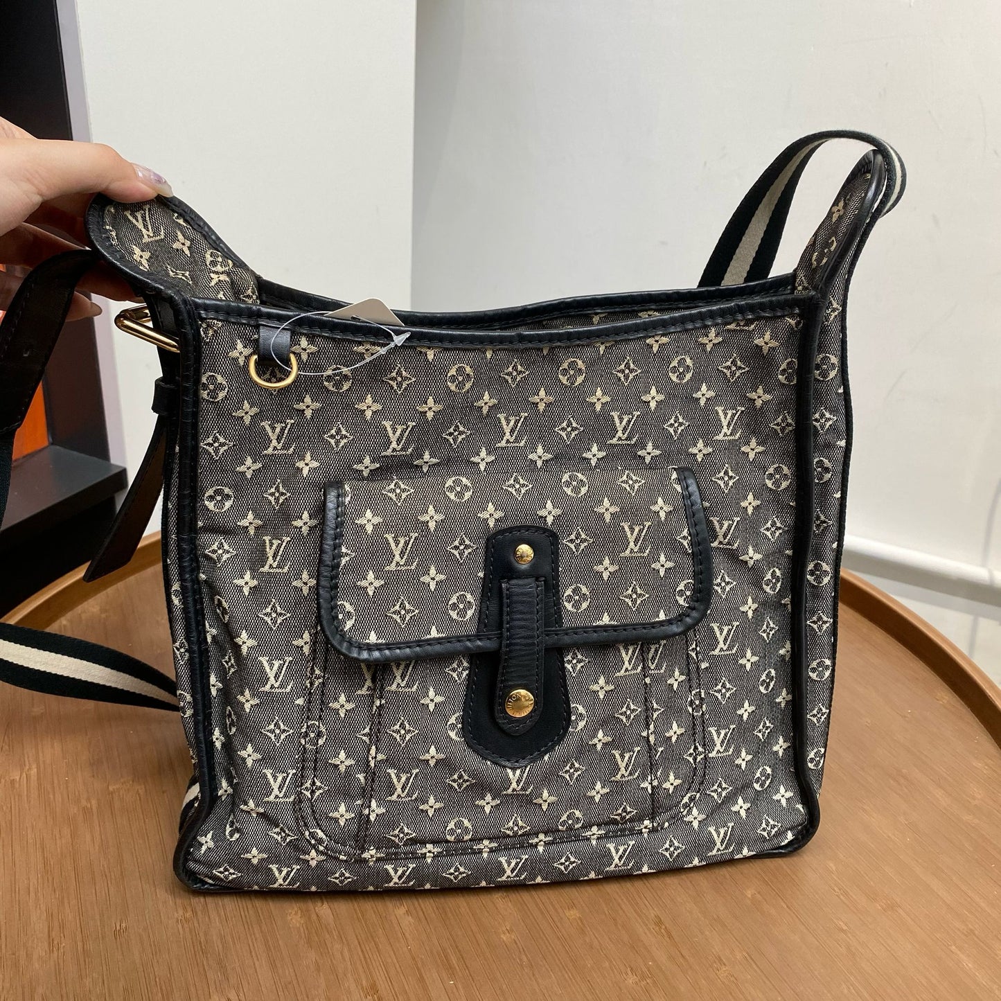 LV 牛仔斜孭袋