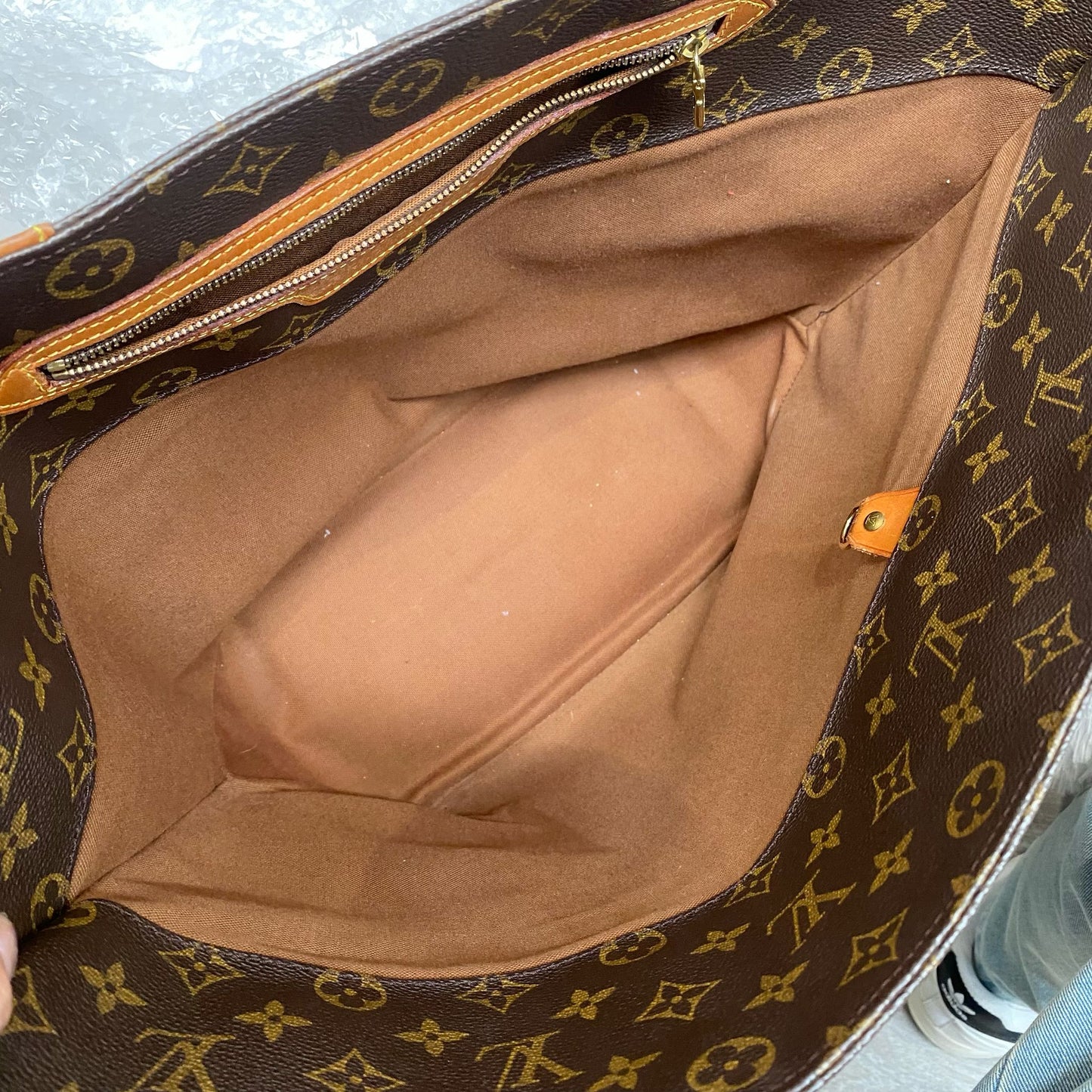 LV TOTE