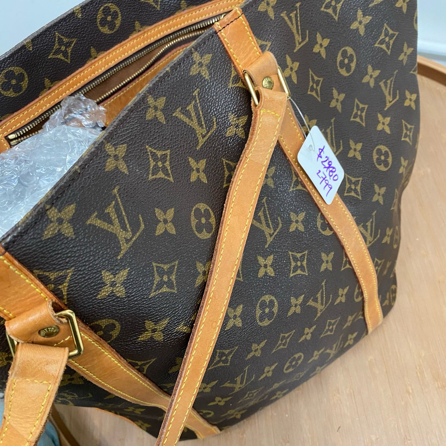 LV TOTE