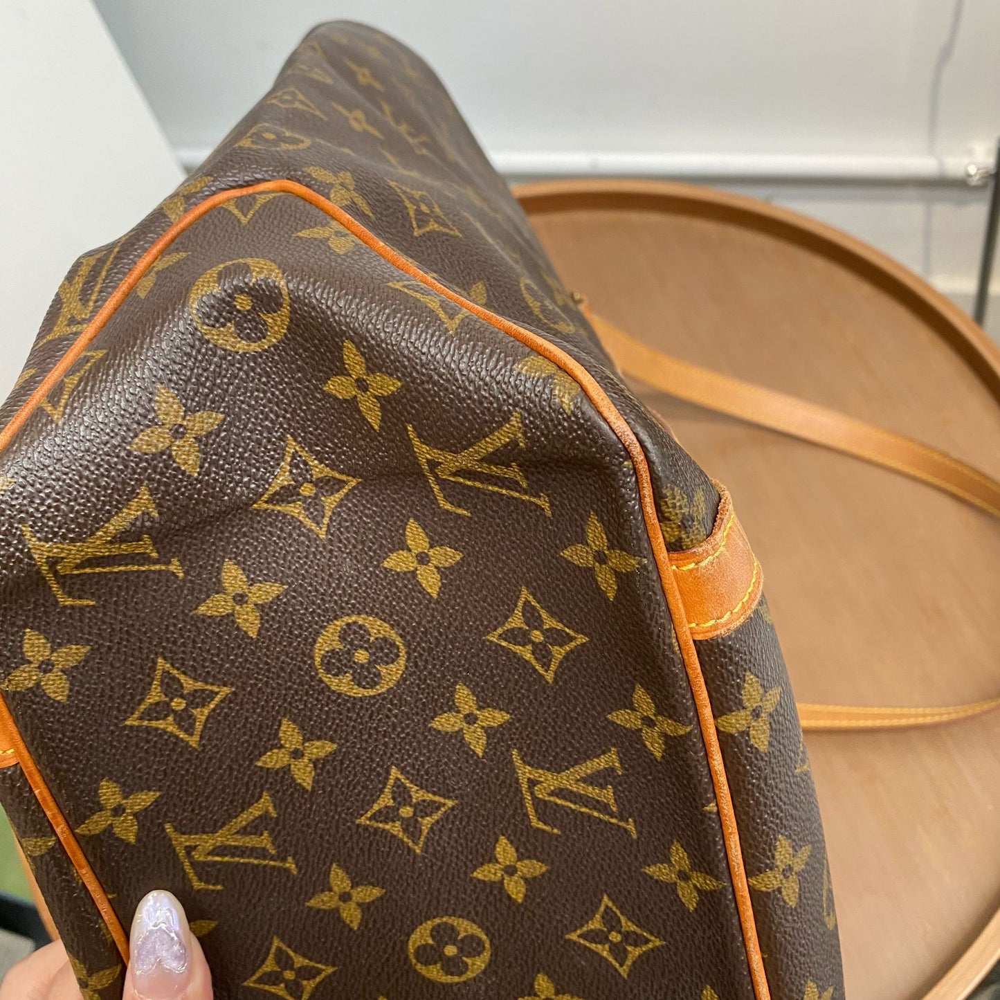 LV TOTE