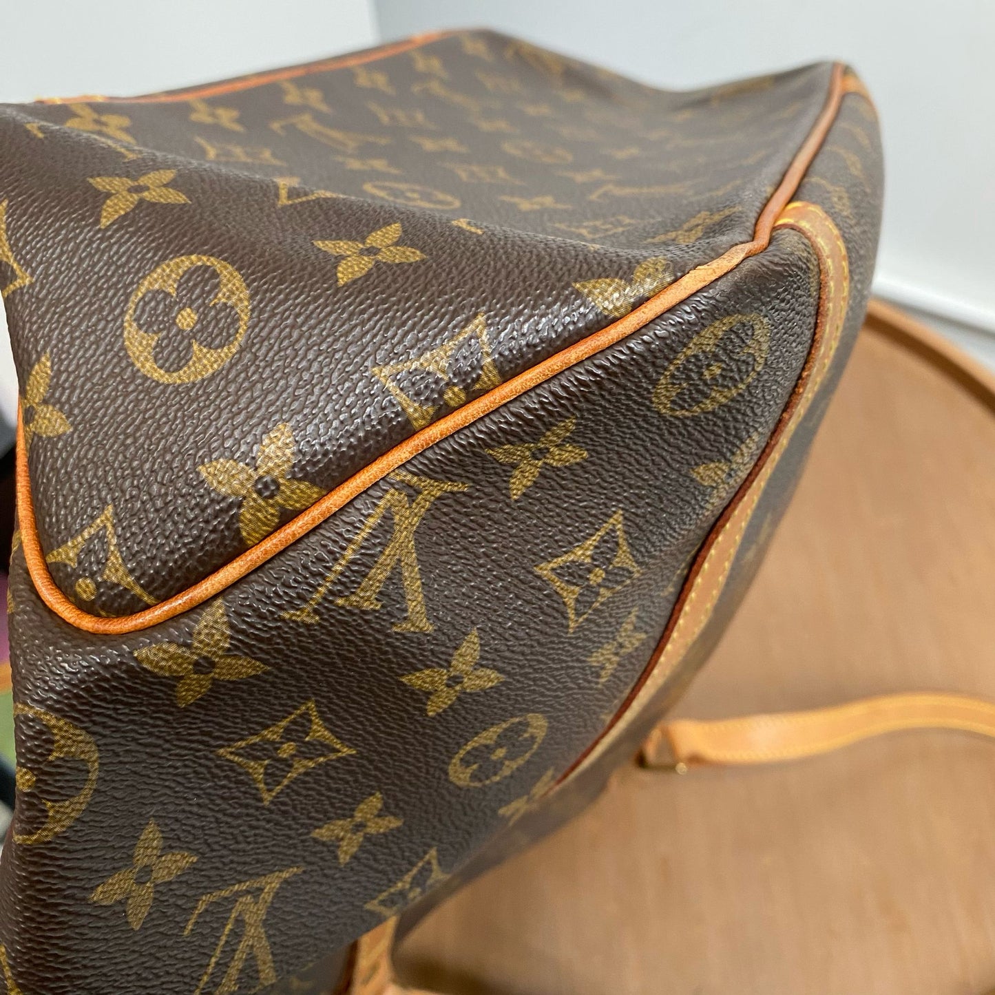 LV TOTE