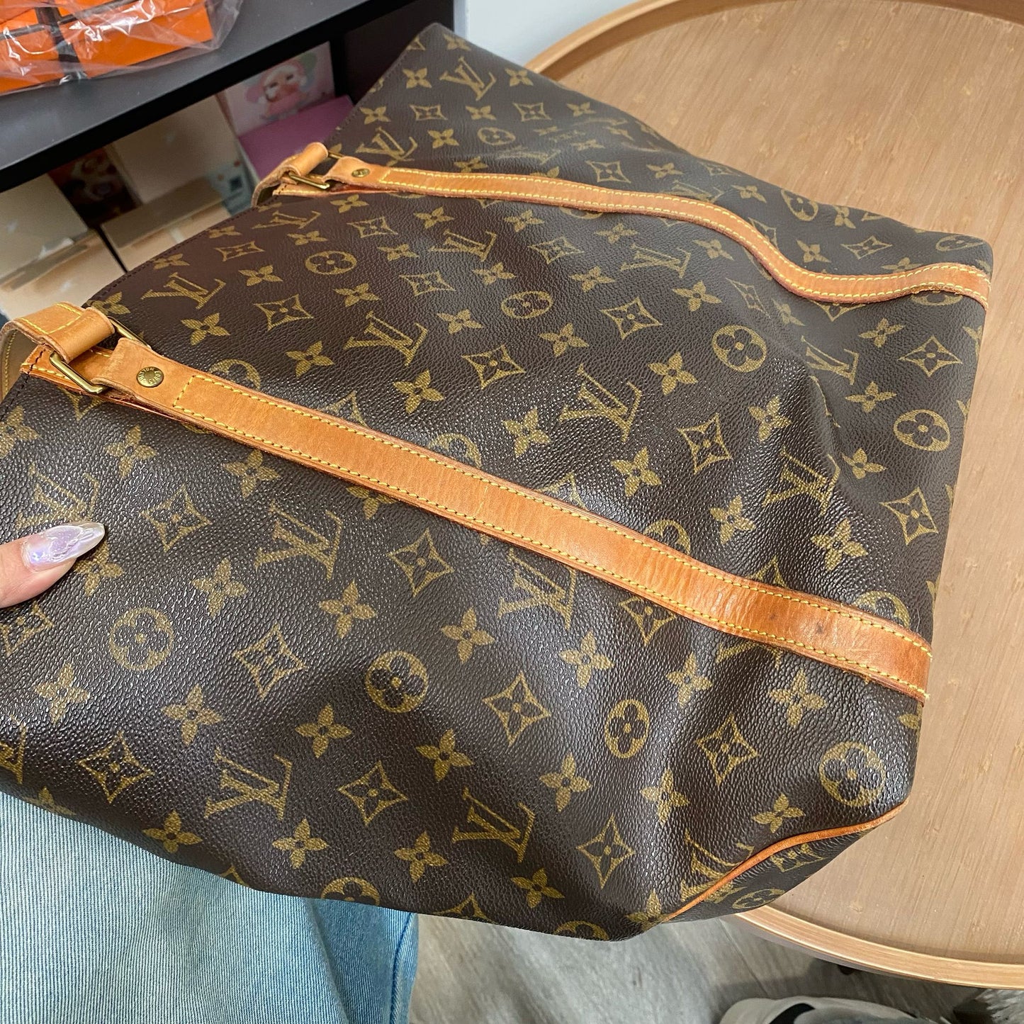 LV TOTE