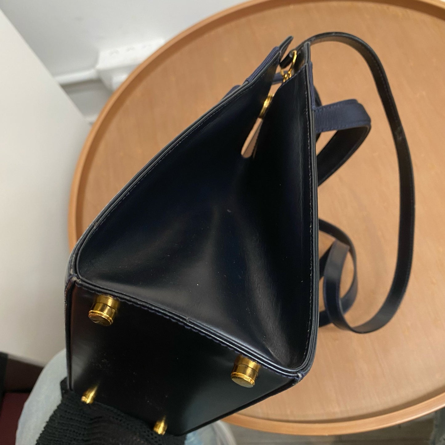 Ferragamo深藍袋