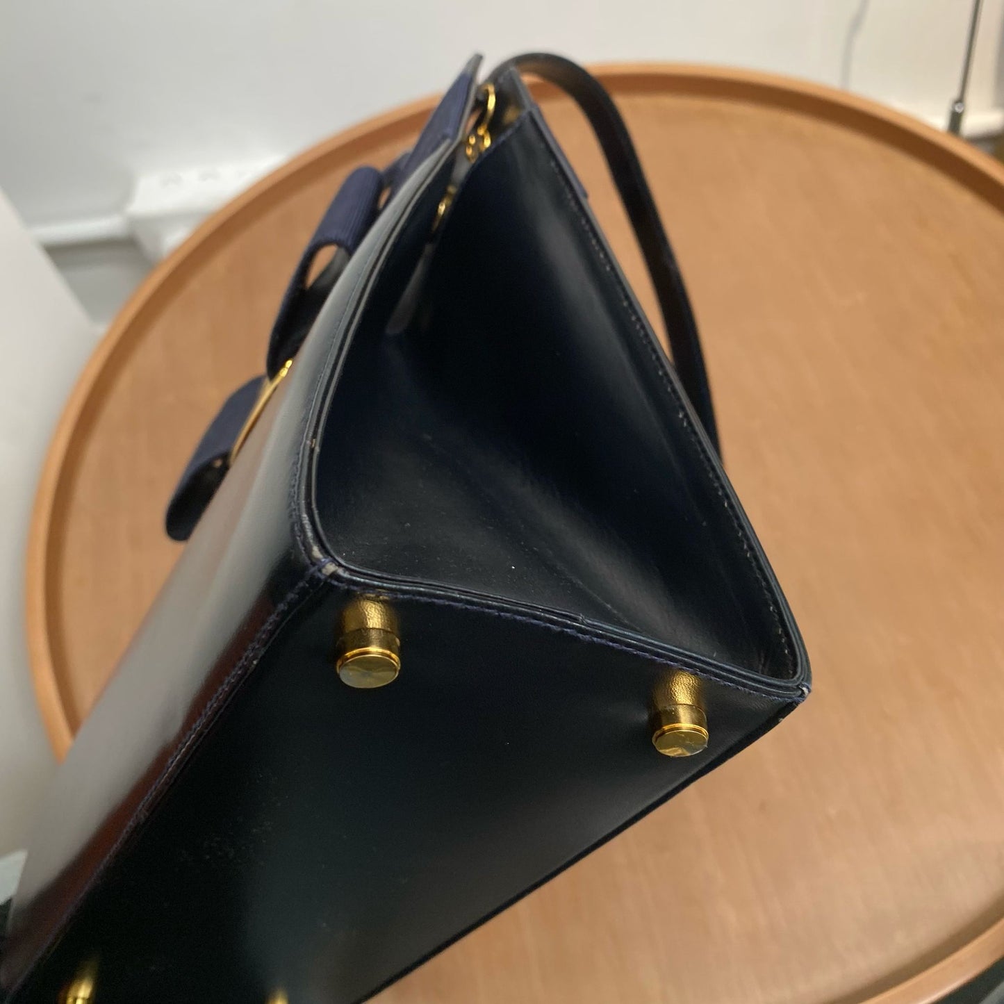Ferragamo深藍袋
